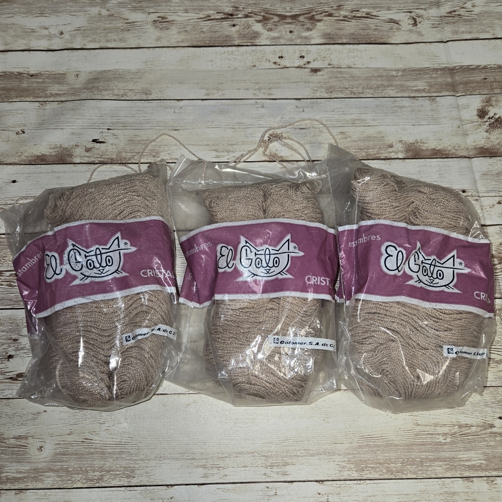El Gato Cristal Yarn Lot of 3 Skeins 50g  74% Acrylic 26% Rayon Color 3071 Taupe